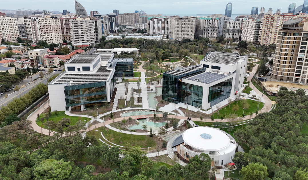 Prezident İlham Əliyev, Birinci xanım Mehriban Əliyeva və Prezident Sercio Mattarella Bakıda İtaliya-Azərbaycan Universitetinin ilk tədris korpuslarının açılışını ediblər (FOTO/VİDEO) (YENİLƏNİB)