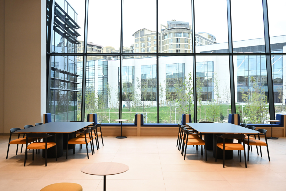 Prezident İlham Əliyev, Birinci xanım Mehriban Əliyeva və Prezident Sercio Mattarella Bakıda İtaliya-Azərbaycan Universitetinin ilk tədris korpuslarının açılışını ediblər (FOTO/VİDEO) (YENİLƏNİB)