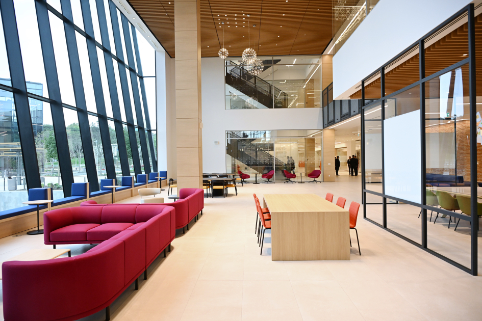 Prezident İlham Əliyev, Birinci xanım Mehriban Əliyeva və Prezident Sercio Mattarella Bakıda İtaliya-Azərbaycan Universitetinin ilk tədris korpuslarının açılışını ediblər (FOTO/VİDEO) (YENİLƏNİB)