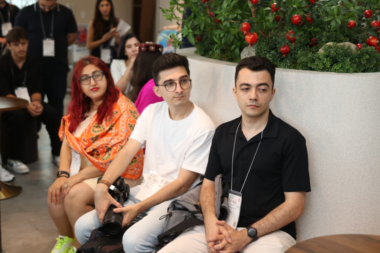 Fuad Muradov Yaponiyadakı Azərbaycan icması ilə görüşüb (FOTO)