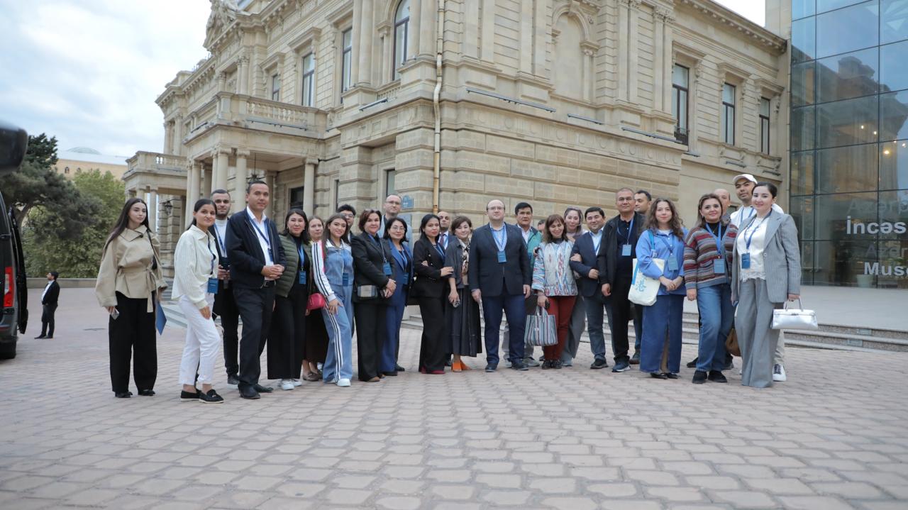 Özbəkistan nümayəndə heyəti üçün Bakının tarixi və mədəni məkanlarına mediatur təşkil edilib (FOTO)