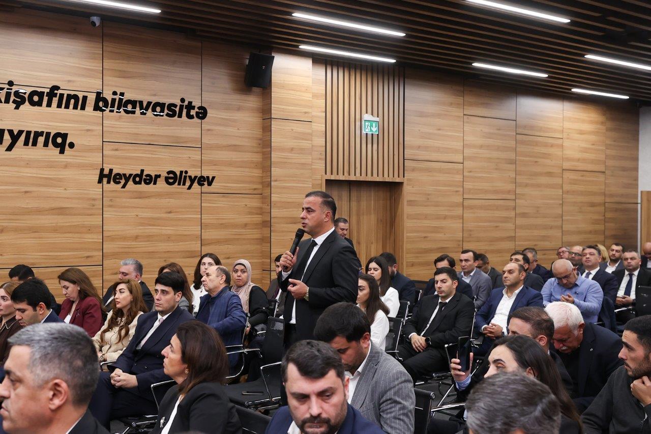 Tikinti sektoru ilə bağlı dövlət qurumlarının və sahibkarların iştirakı ilə ictimai müzakirə təşkil olunub (FOTO)