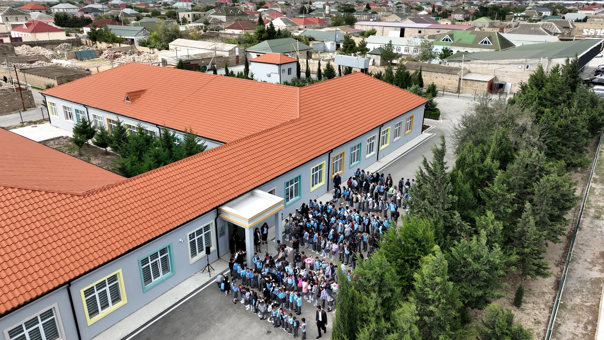 Xəzər rayonunda da yeni məktəb binası istifadəyə verildi (FOTO)