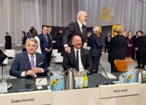 Prezident İlham Əliyev “Avropa Siyasi Birliyi”nin 7-ci Zirvə toplantısının açılış plenar sessiyasında iştirak edib (FOTO)