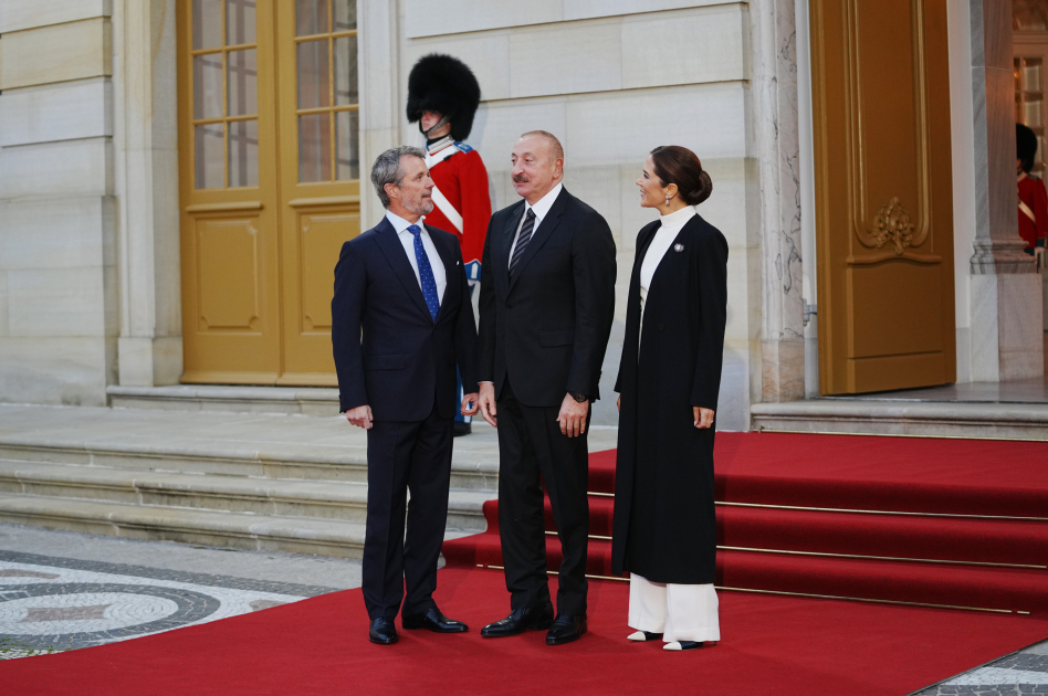 Prezident İlham Əliyev Kopenhagendə ziyafətdə iştirak edib (FOTO)