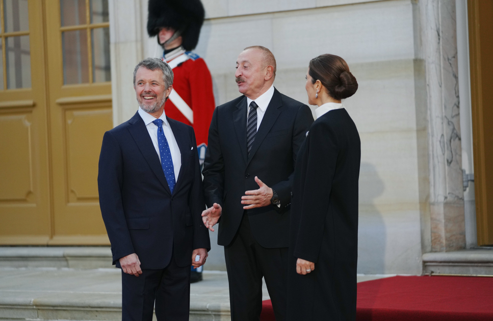 Prezident İlham Əliyev Kopenhagendə ziyafətdə iştirak edib (FOTO)
