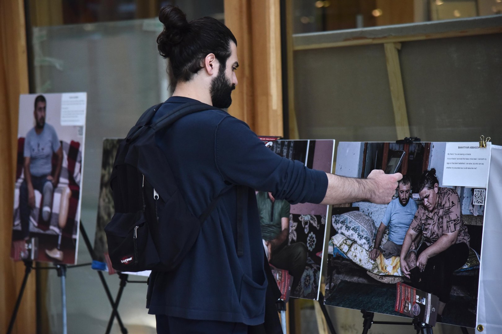 İlk dəfə Avropada QHT xətti ilə Azərbaycanın mina probleminə dair silsilə sərgilər keçirilir (FOTO)