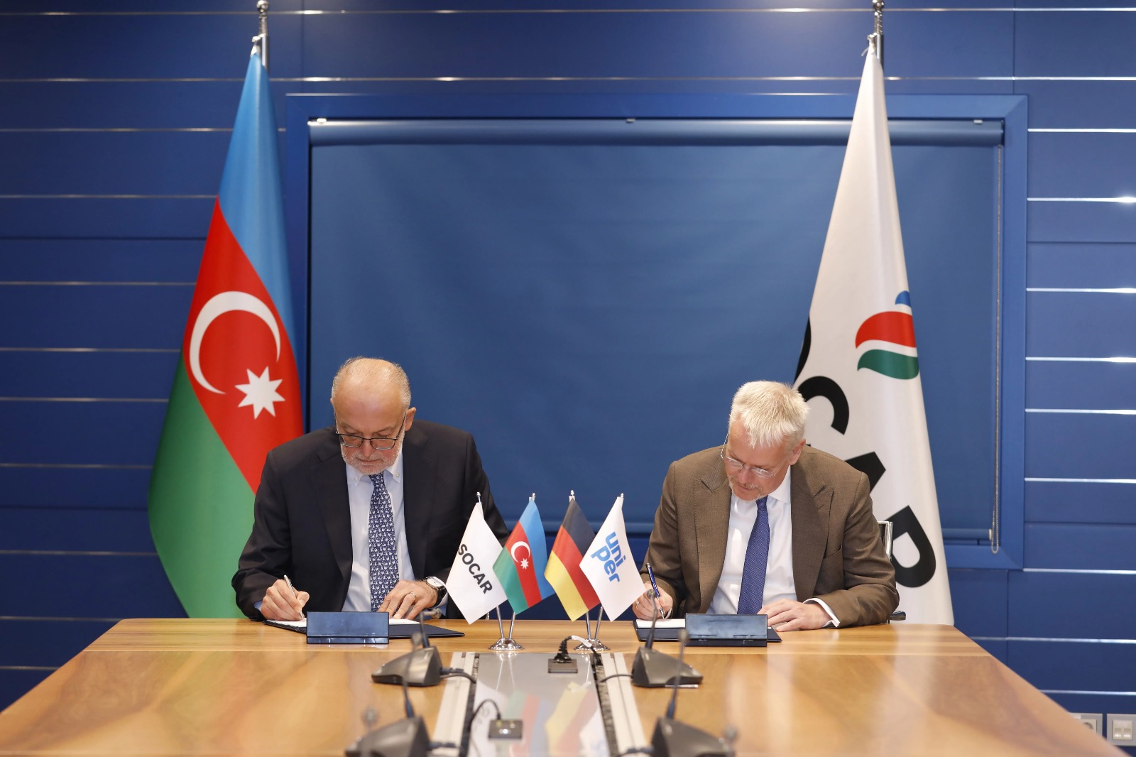 SOCAR-la Almaniya şirkəti arasında Əməkdaşlıq Proqramı imzalanıb (FOTO)