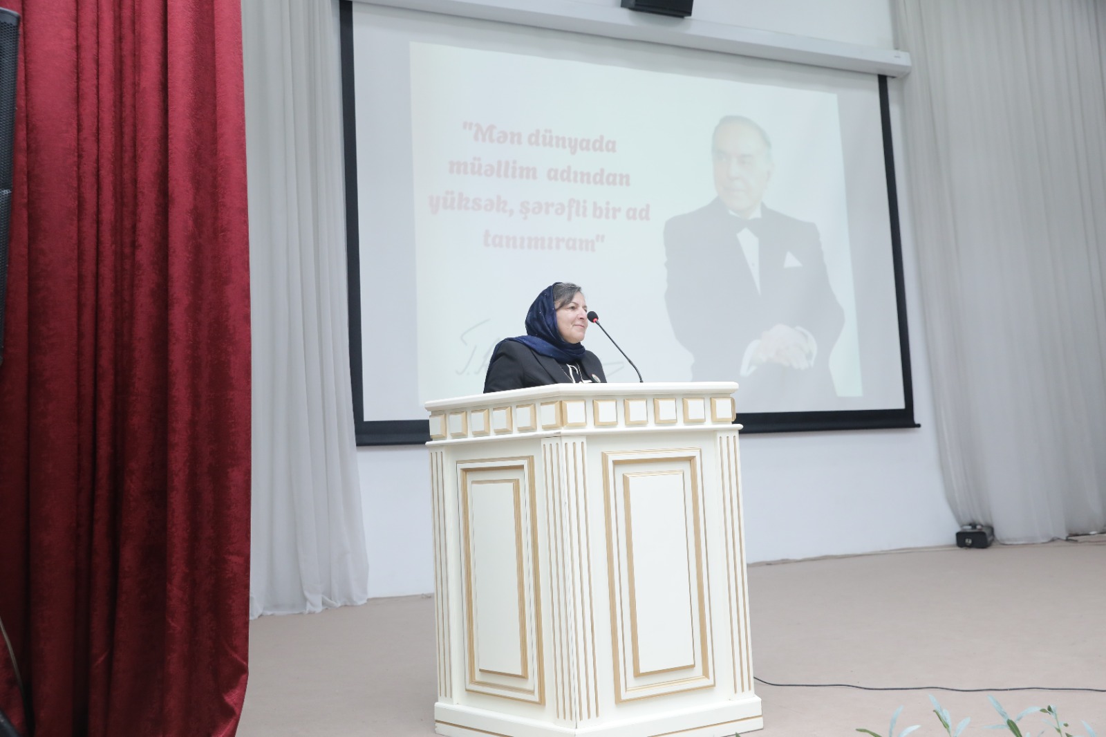 Xaçmazda 5 oktyabr – Beynəlxalq Müəllimlər Günü münasibətilə tədbir keçirilib (FOTO)