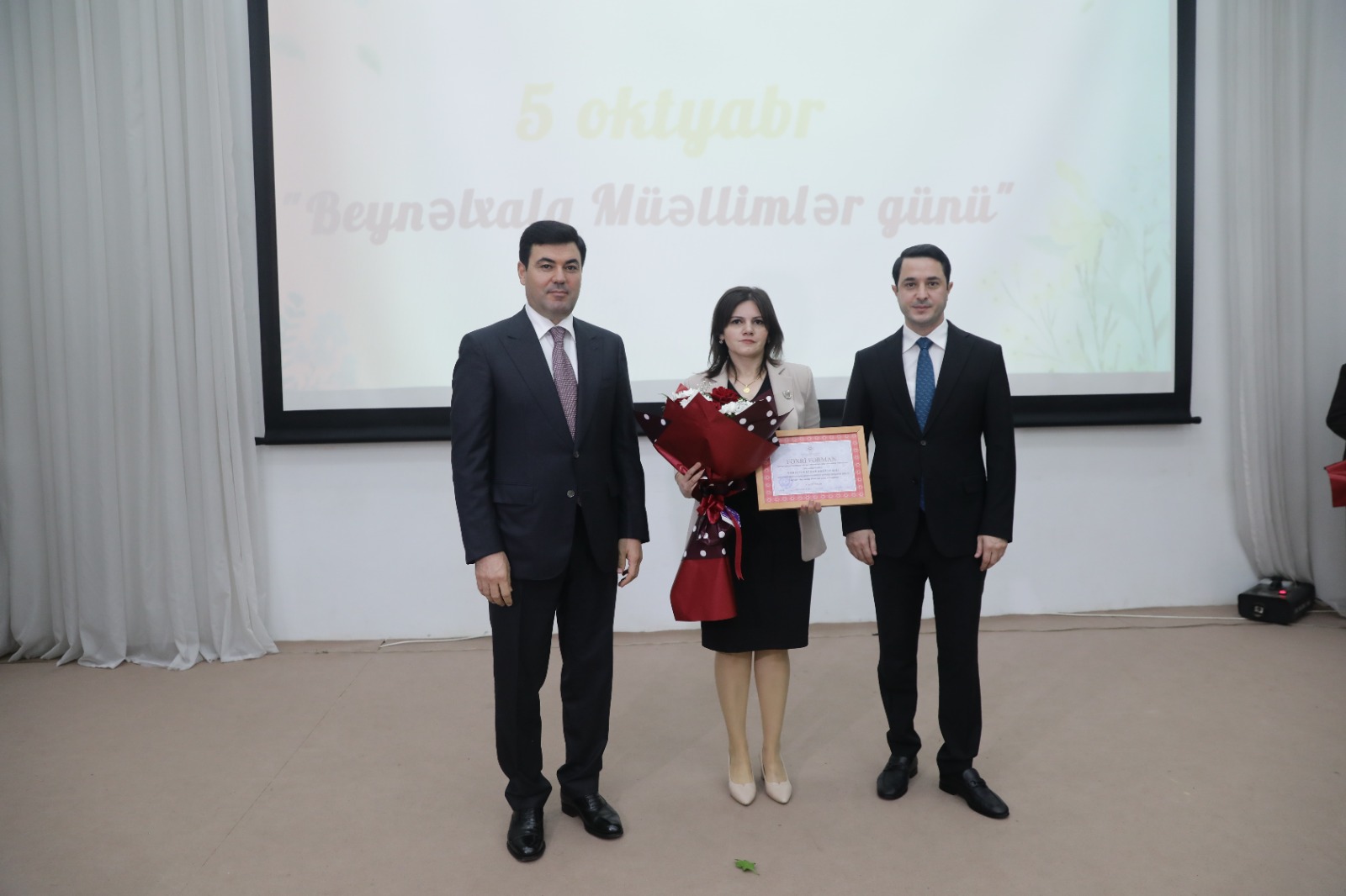 Xaçmazda 5 oktyabr – Beynəlxalq Müəllimlər Günü münasibətilə tədbir keçirilib (FOTO)