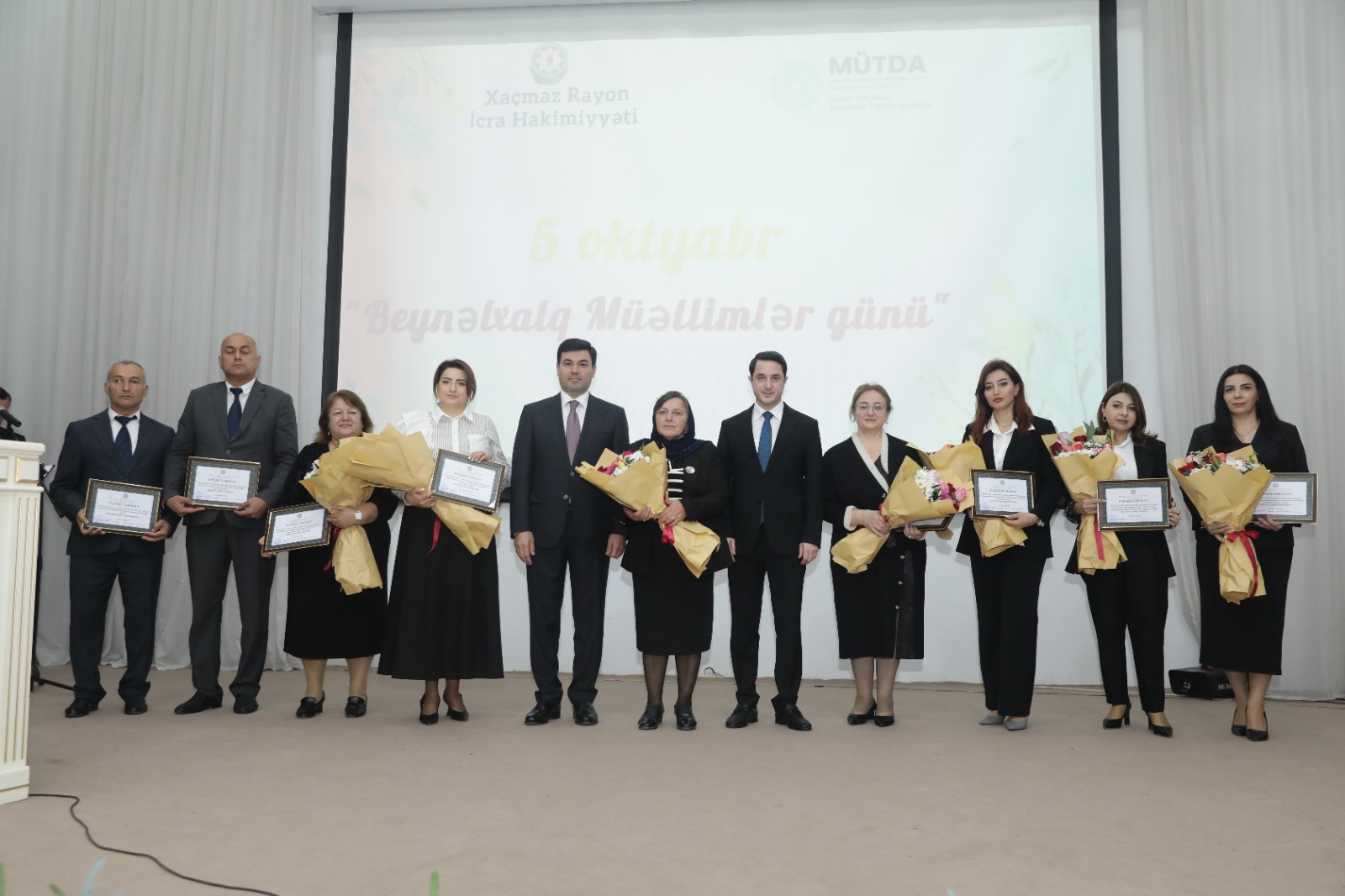 Xaçmazda 5 oktyabr – Beynəlxalq Müəllimlər Günü münasibətilə tədbir keçirilib (FOTO)