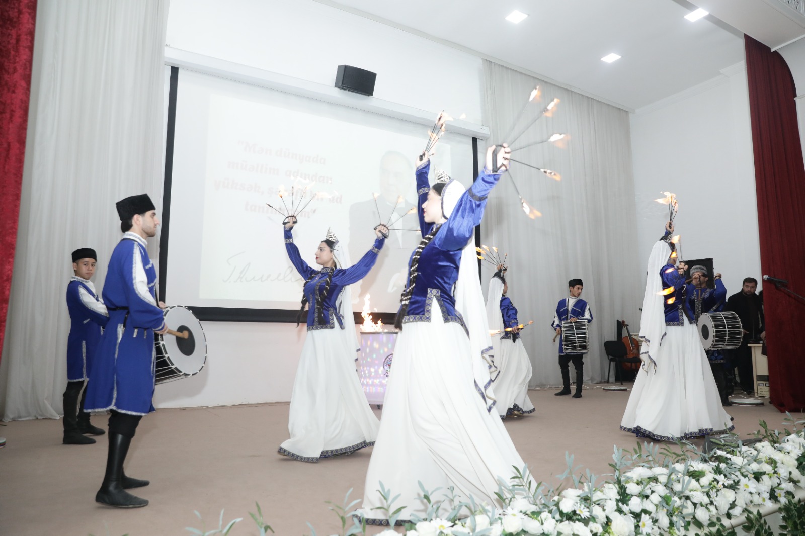Xaçmazda 5 oktyabr – Beynəlxalq Müəllimlər Günü münasibətilə tədbir keçirilib (FOTO)