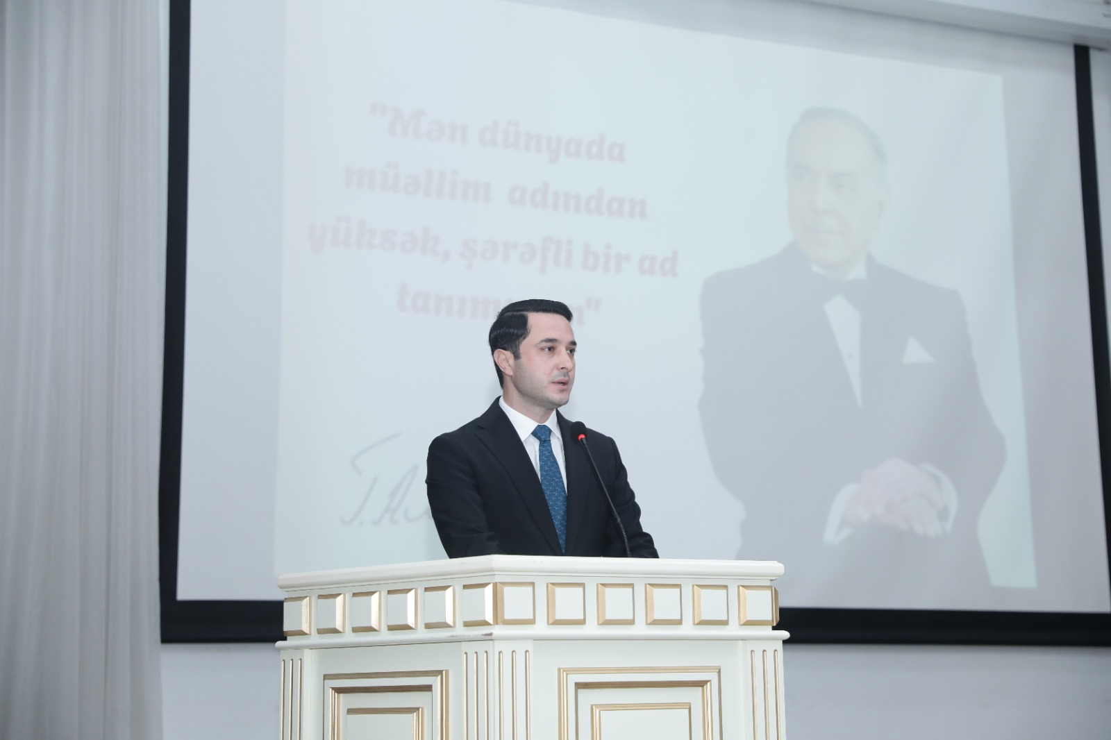 Xaçmazda 5 oktyabr – Beynəlxalq Müəllimlər Günü münasibətilə tədbir keçirilib (FOTO)