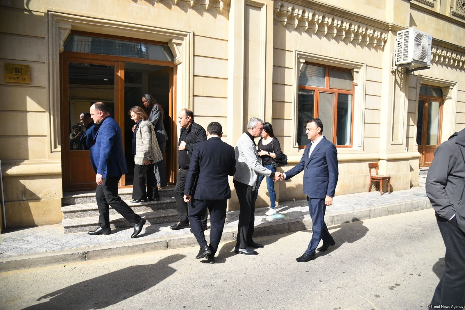 Oqtay Şirəliyevlə vida mərasimi keçirilir (FOTO)