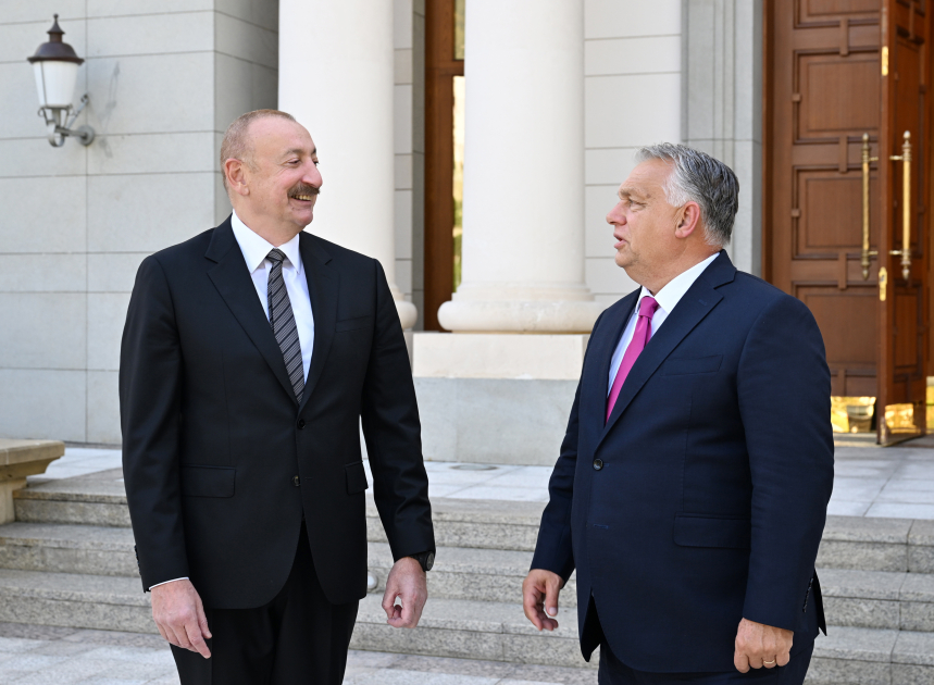 Azərbaycan Prezidenti İlham Əliyev Qəbələdə Macarıstanın Baş naziri ilə görüşüb (FOTO)