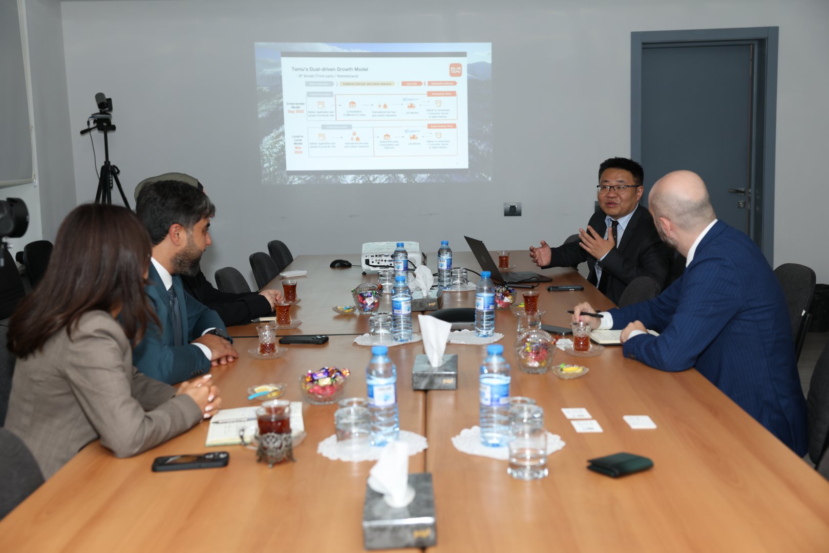 “Azərpoçt” MMC və “Temu” platforması arasında əməkdaşlığa başlanılıb (FOTO)