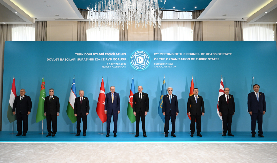 Prezident İlham Əliyev Qəbələdə TDT-nin Dövlət Başçıları Şurasının 12-ci Zirvə Görüşündə iştirak edən dövlət və hökumət başçılarını qarşılayıb (FOTO)