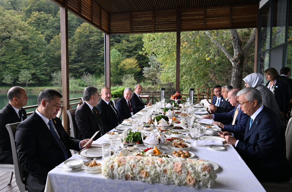 Qəbələdə Prezident İlham Əliyevin adından TDT-nin Zirvə Görüşündə iştirak edən dövlət və hökumət başçılarının şərəfinə rəsmi nahar verilib (FOTO)