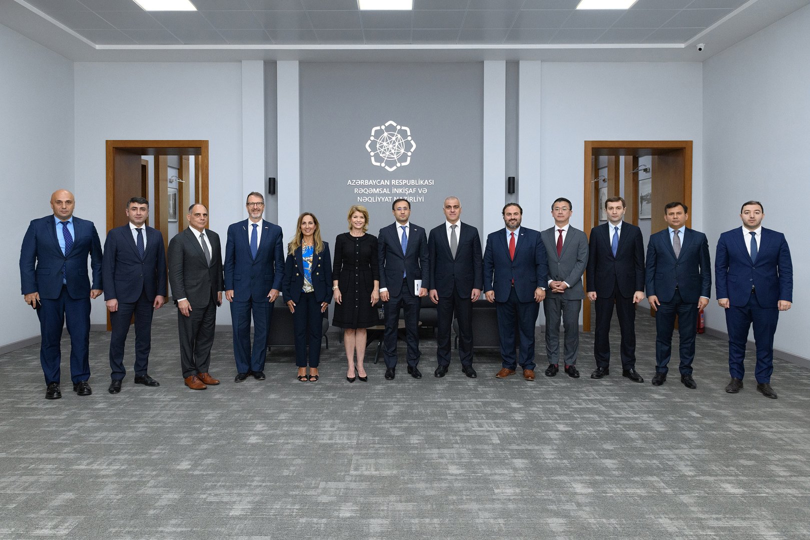 RİNN-də “Caspian Policy Center”in nümayəndələri ilə görüş keçirilib (FOTO)
