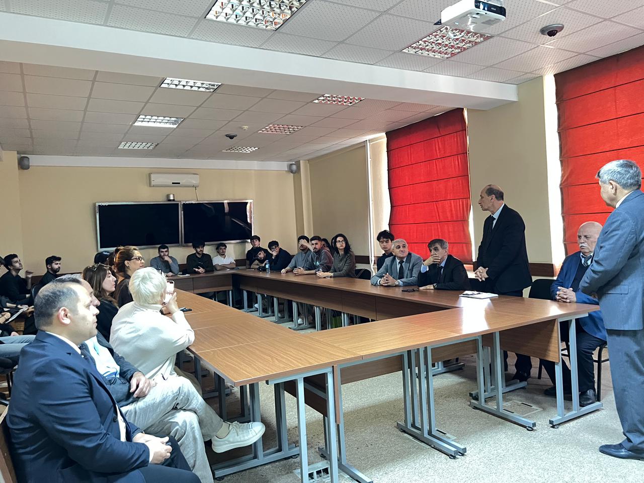 AzMİU tələbələri su ehtiyatlarının idarə olunması sahəsində Qazaxıstan təcrübəsini öyrəndilər (FOTO)