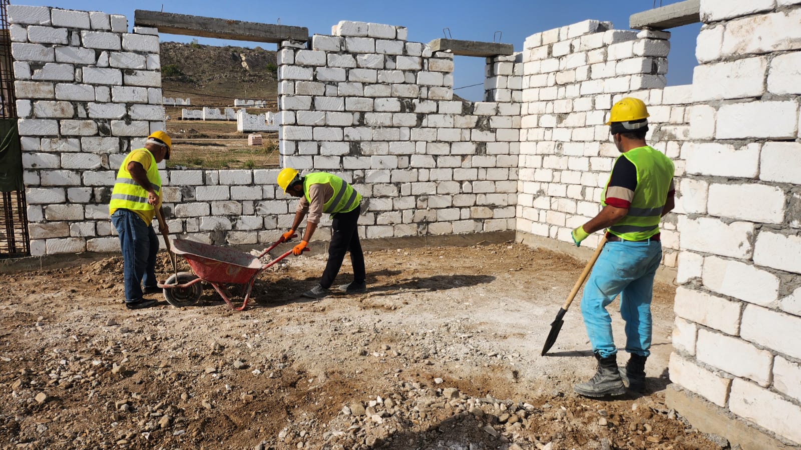 İlk mərhələdə Füzuli rayonunun Dövlətyarlı kəndində 450 ev tikiləcək (FOTO)