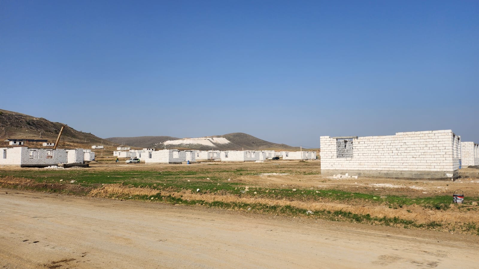İlk mərhələdə Füzuli rayonunun Dövlətyarlı kəndində 450 ev tikiləcək (FOTO)