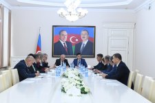 PA nümayəndəsi Dövlət Komitəsi yanında İctimai Şuranın üzvləri ilə görüşüb (FOTO)