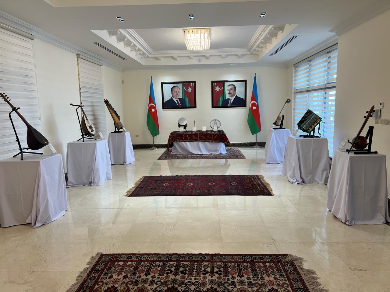 Əmmanda “Əsrlərin sədası: Azərbaycan musiqi alətləri” adlı sərginin açılışı keçirilib (FOTO)