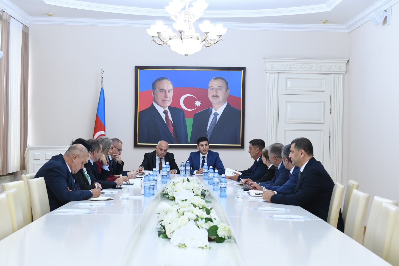 PA nümayəndəsi Dövlət Komitəsi yanında İctimai Şuranın üzvləri ilə görüşüb (FOTO)