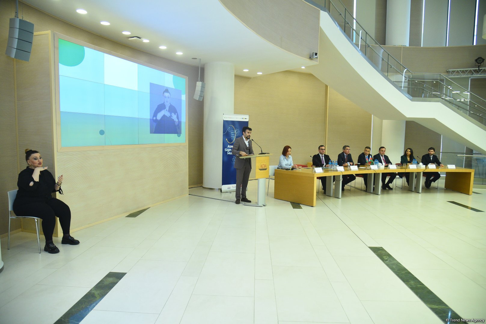 ADA Universitetində “Azərbaycan Jest Dili Tətbiqi” layihəsinin təqdimatı keçirilir (FOTO)