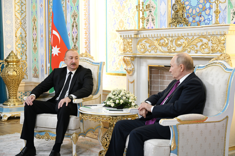 Düşənbədə Azərbaycan Prezidenti İlham Əliyevin Rusiya Prezidenti Vladimir Putinlə təkbətək görüşü keçirilir (FOTO)