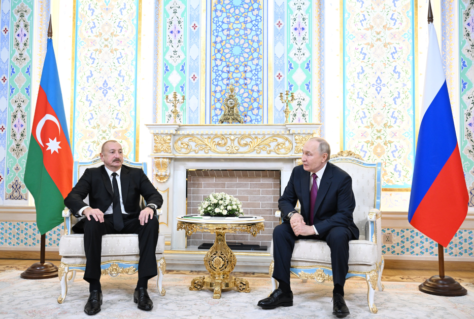 Düşənbədə Azərbaycan Prezidenti İlham Əliyevin Rusiya Prezidenti Vladimir Putinlə təkbətək görüşü keçirilir (FOTO)