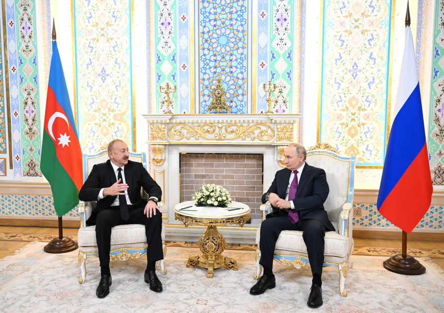 Düşənbədə Azərbaycan Prezidenti İlham Əliyevin Rusiya Prezidenti Vladimir Putinlə təkbətək görüşü keçirilir (FOTO)