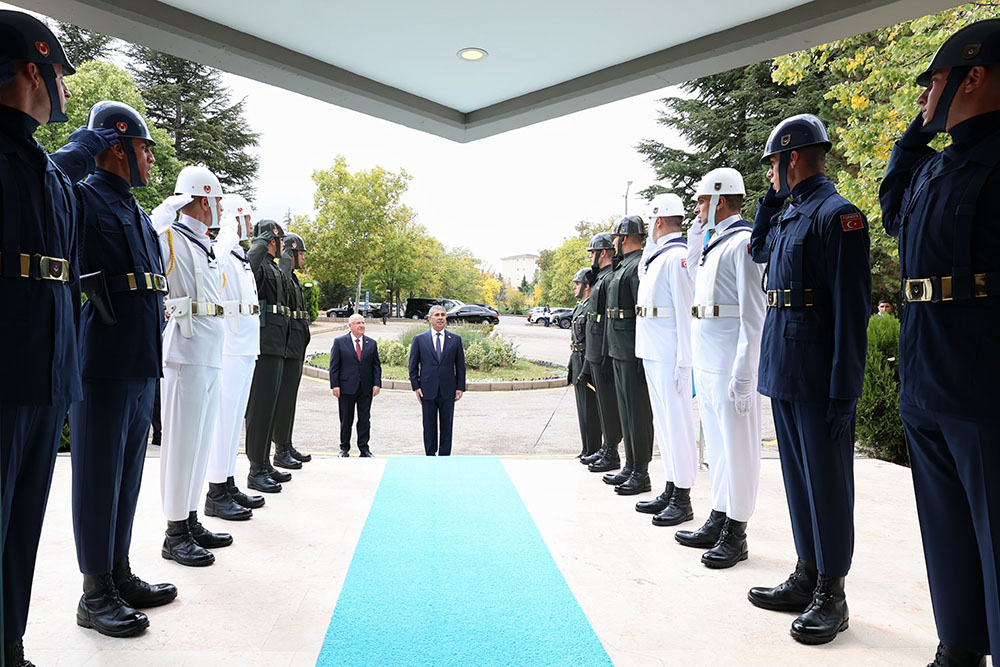 Ankarada Azərbaycan-Türkiyə müdafiə nazirləri dayanıqlı sülhün, sabitliyin təmin edilməsi yollarını müzakirə ediblər (FOTO)