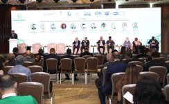 AZHAB Forumu çərçivəsində panel müzakirələr təşkil olunub (FOTO)