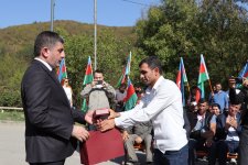 Ağdərənin Vəngli kəndində 28 ailəyə evlərinin açarları təqdim olunub (FOTO) (YENİLƏNİB)