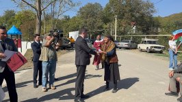 Ağdərənin Vəngli kəndində 28 ailəyə evlərinin açarları təqdim olunub (FOTO) (YENİLƏNİB)