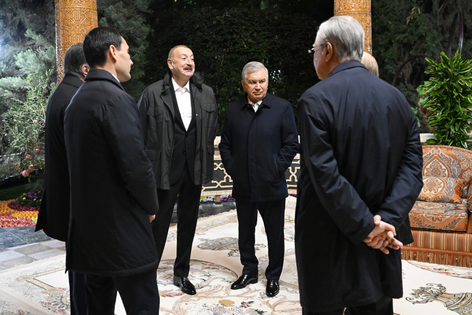 Prezident İlham Əliyev Düşənbədə MDB dövlət başçılarının qeyri-rəsmi şam yeməyində iştirak edib (FOTO/VİDEO) (YENİLƏNİB)