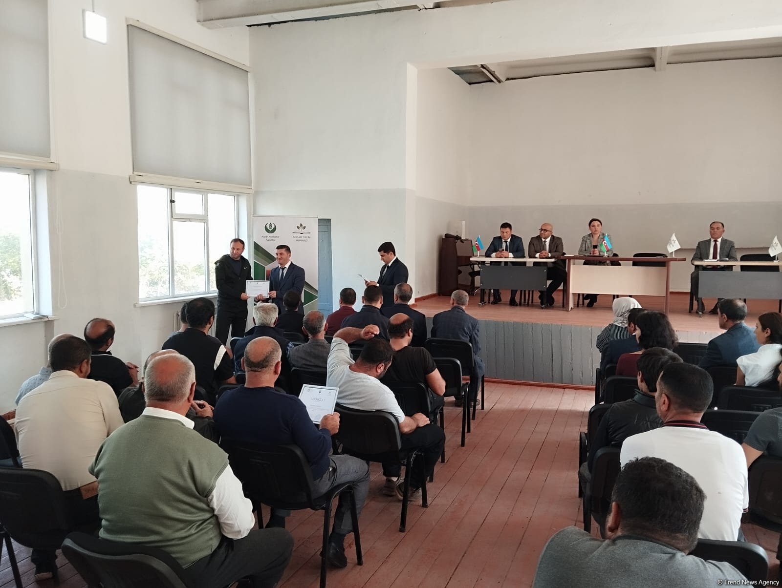 Xocalıda keçmiş məcburi köçkünlərə əkinə yararlı torpaq sahələri ayrılıb