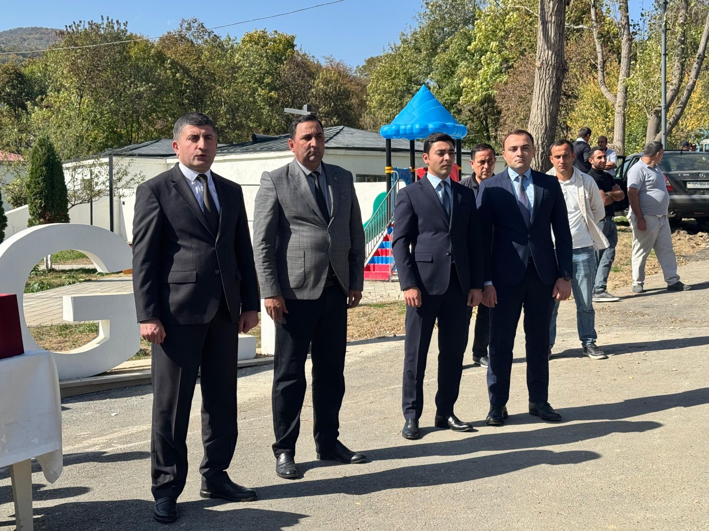 Ağdərənin Vəngli kəndində 28 ailəyə evlərinin açarları təqdim olunub (FOTO) (YENİLƏNİB)