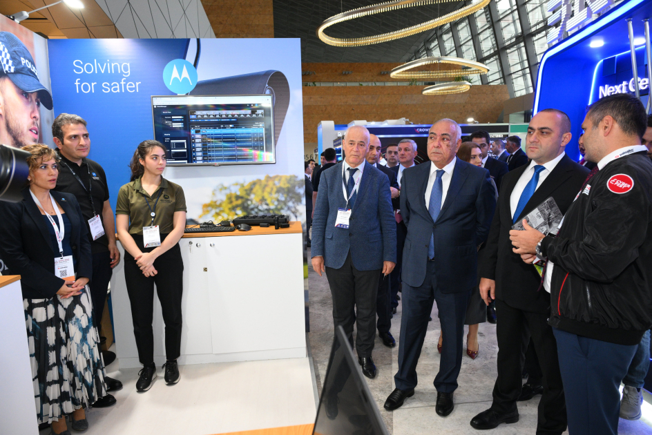 CIDC-2025 tədbirinin rəsmiləri kibertəhlükəsizlik sərgisi ilə tanış olublar (FOTO)