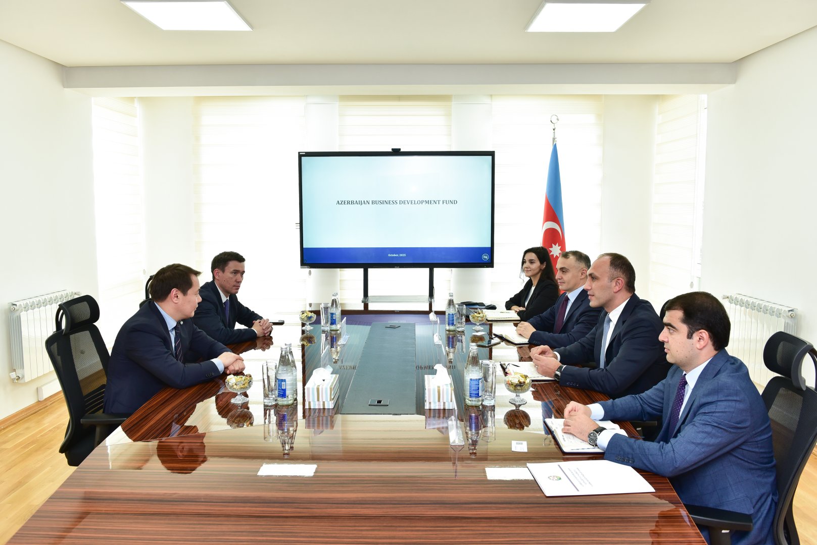 Azərbaycan və Qazaxıstan güzəştli maliyyə dəstəyi sahəsində əməkdaşlığı müzakirə edib