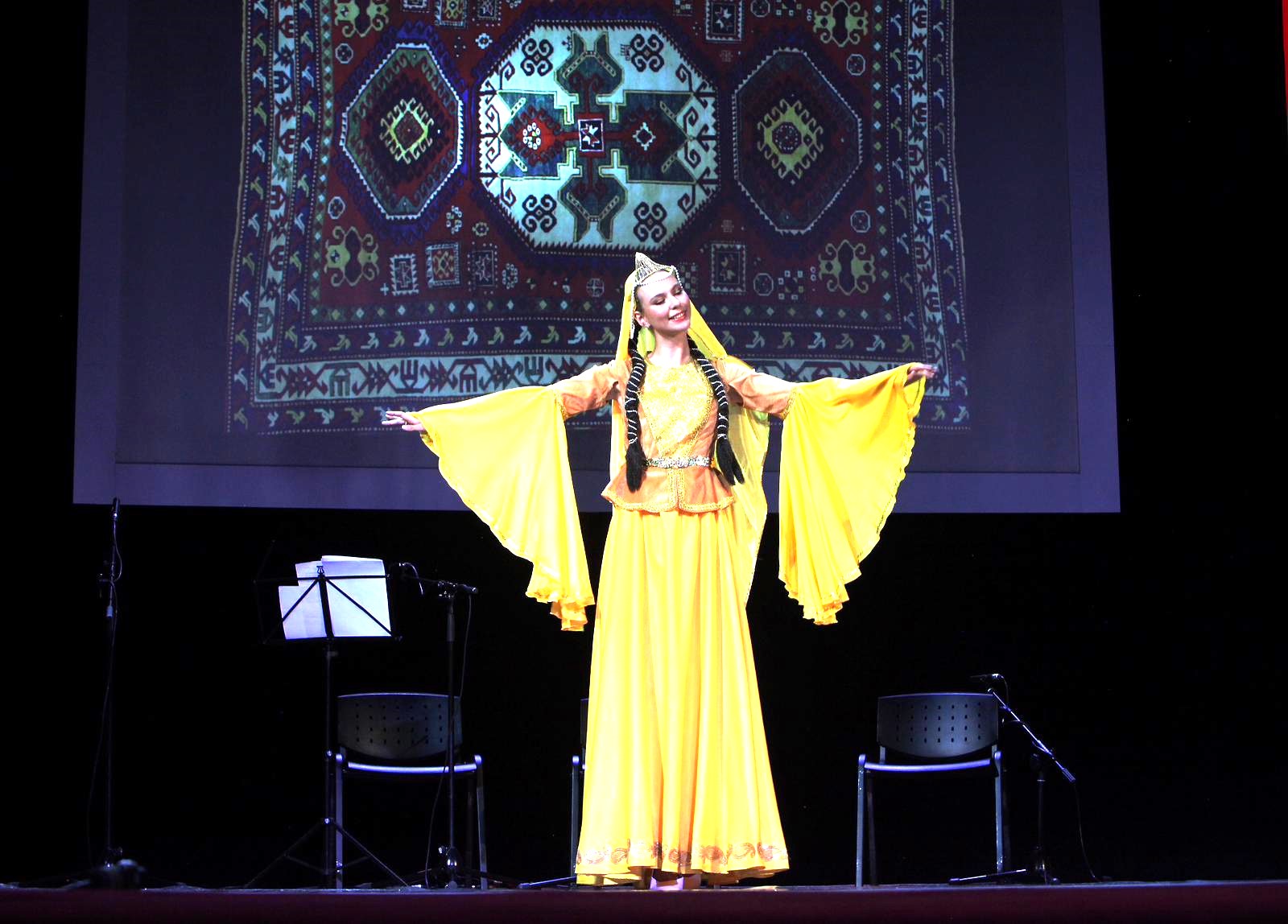 Estoniya Azərbaycan musiqisinin sehrinə bürünüb (FOTO)