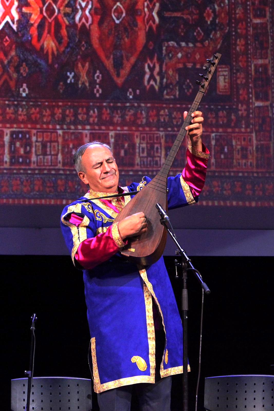 Estoniya Azərbaycan musiqisinin sehrinə bürünüb (FOTO)