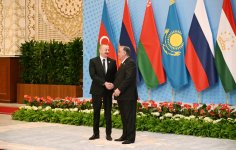 Prezident İlham Əliyev MDB Dövlət Başçıları Şurasının iclasında iştirak etmək üçün Düşənbədəki "Millət" sarayına gəlib (FOTO/VİDEO)
