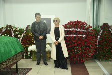Xalq artisti Əminə Yusifqızı dəfn olunub (FOTO) (YENİLƏNİB)