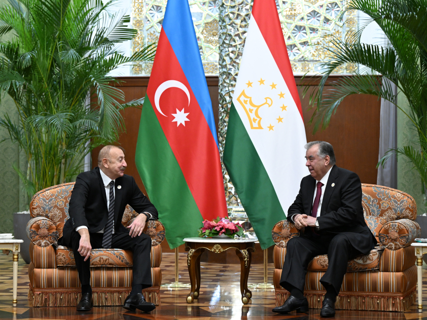 Düşənbədə Prezident İlham Əliyevin Emoməli Rəhmon ilə təkbətək görüşü olub (FOTO/VİDEO) (YENİLƏNİB)