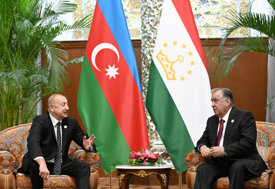 Düşənbədə Prezident İlham Əliyevin Emoməli Rəhmon ilə təkbətək görüşü olub (FOTO/VİDEO) (YENİLƏNİB)