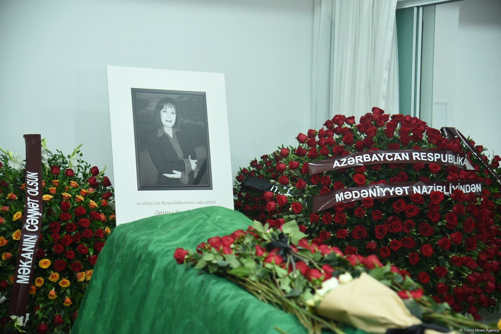 Xalq artisti Əminə Yusifqızı dəfn olunub (FOTO) (YENİLƏNİB)