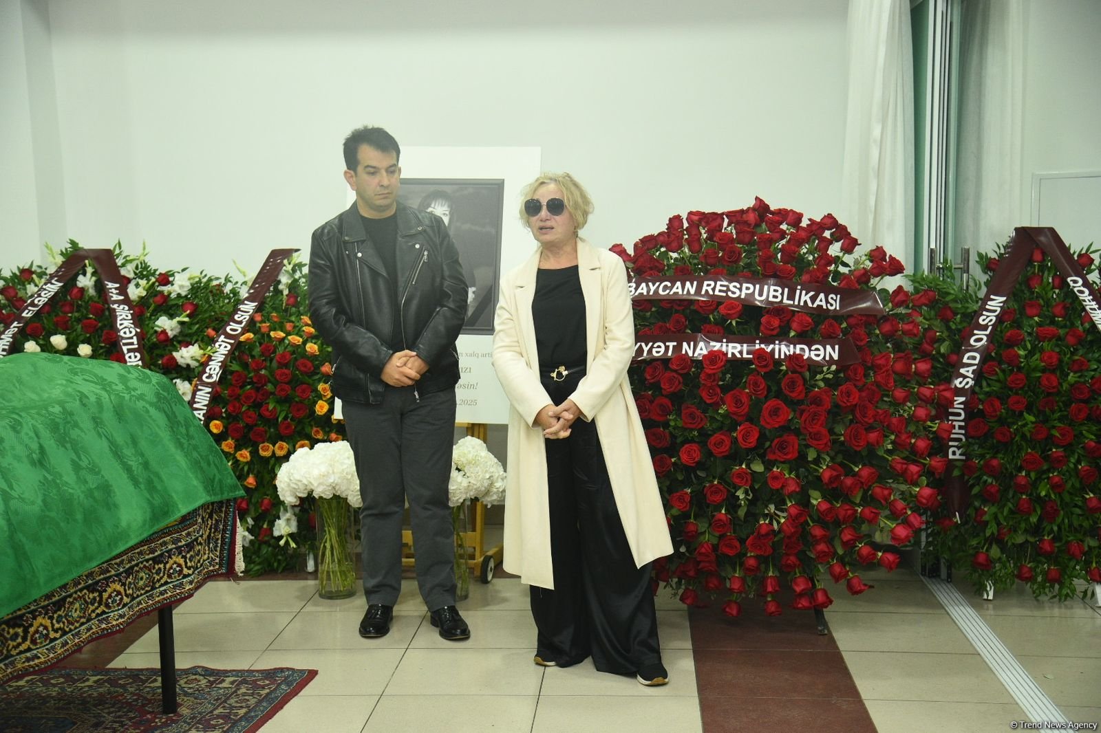 Xalq artisti Əminə Yusifqızı dəfn olunub (FOTO) (YENİLƏNİB)